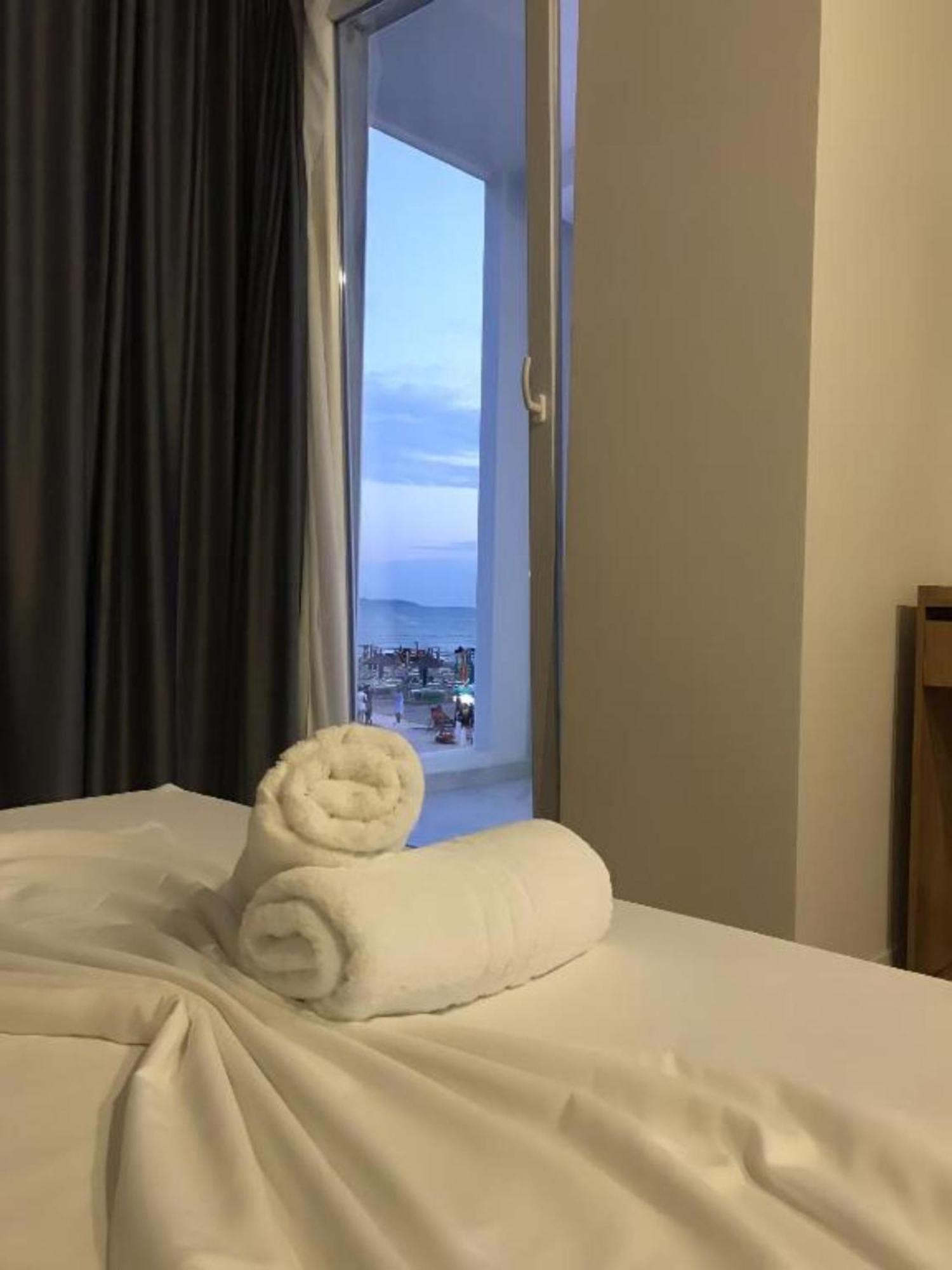 Hotel Besani Durres Exterior photo