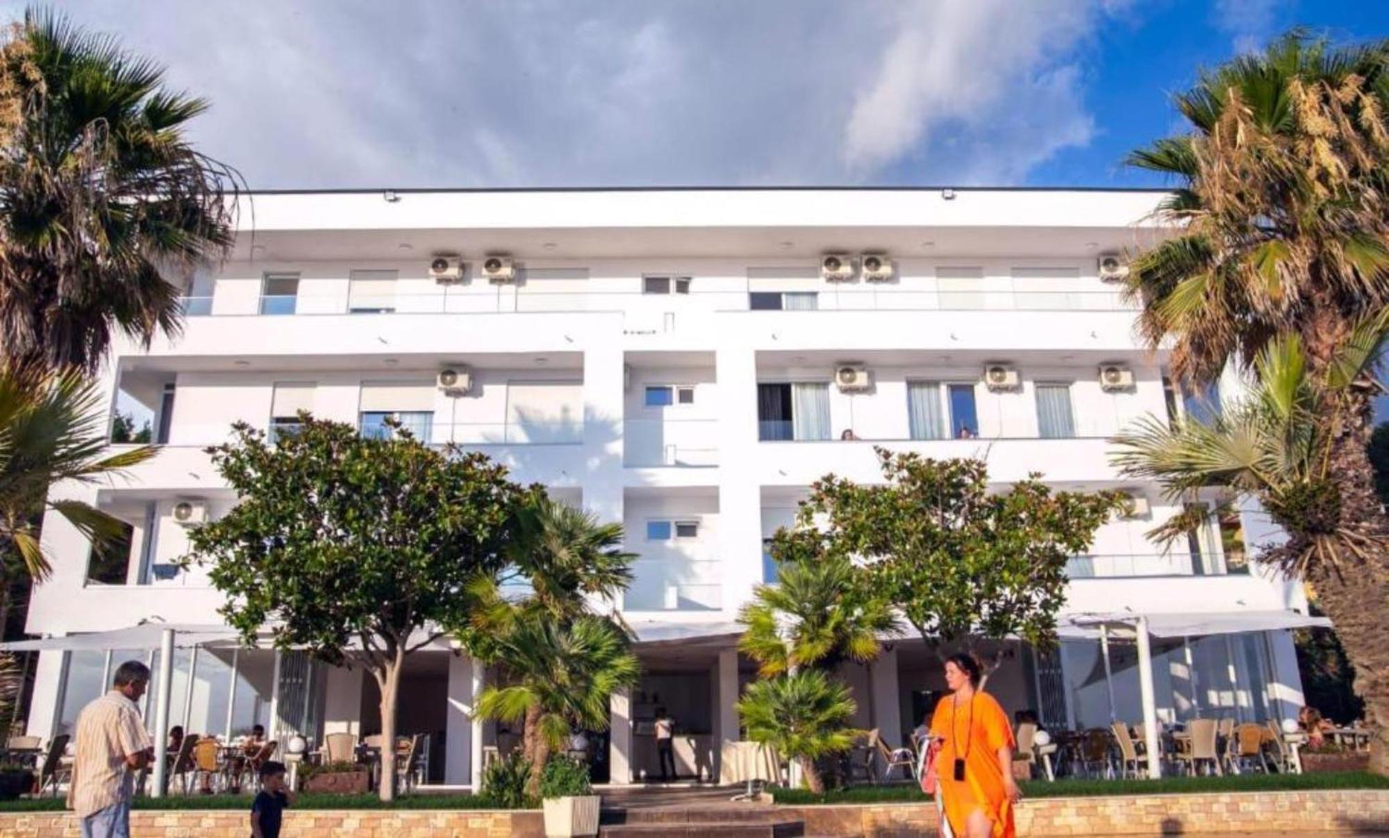 Hotel Besani Durres Exterior photo