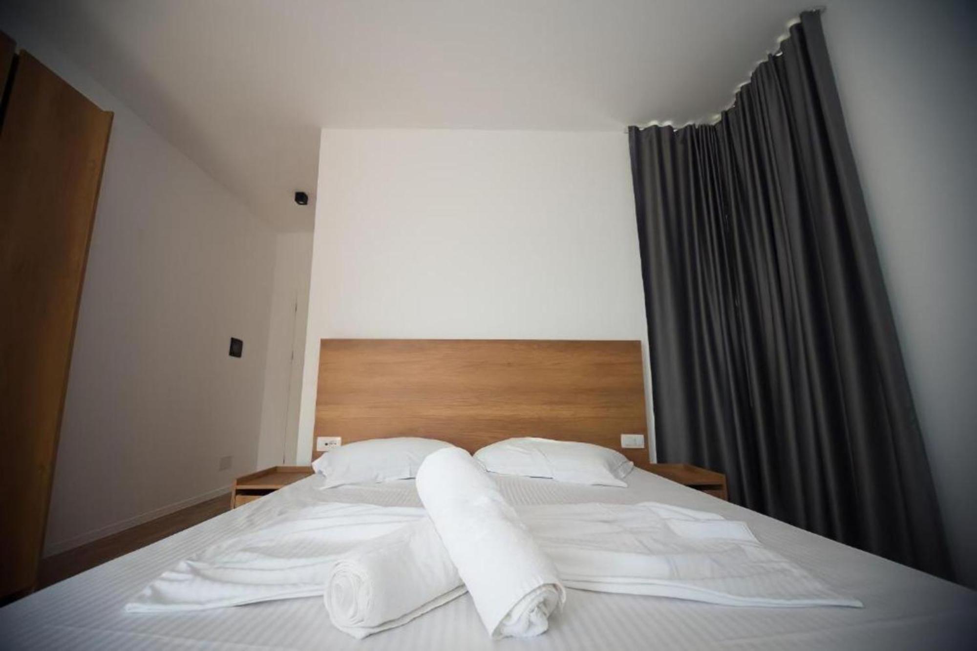 Hotel Besani Durres Exterior photo